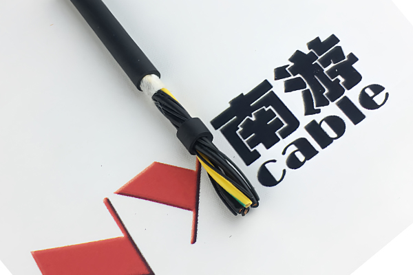 PVC拖链电缆.jpg
